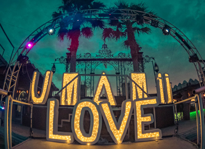 decoración de la fiesta UMAMII UMAMII love