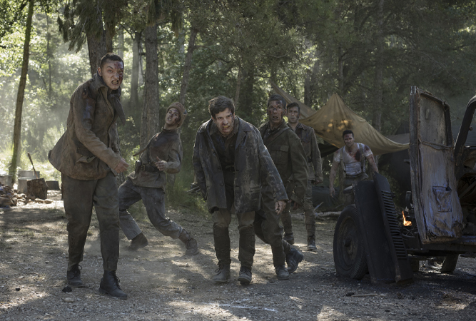 Malnazidos grupo de zombies en película Malnazidos