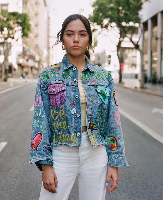 Xiye Bastida para Levi's Buy Better, Wear Longer