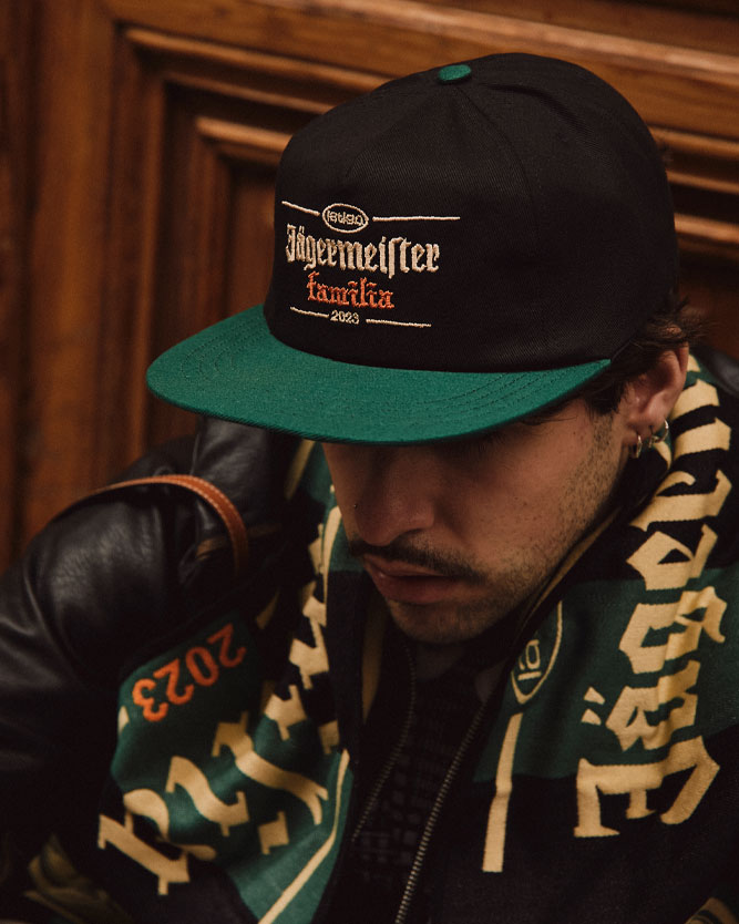 Jägermeister y Latigo Jägermeister y Latigo
